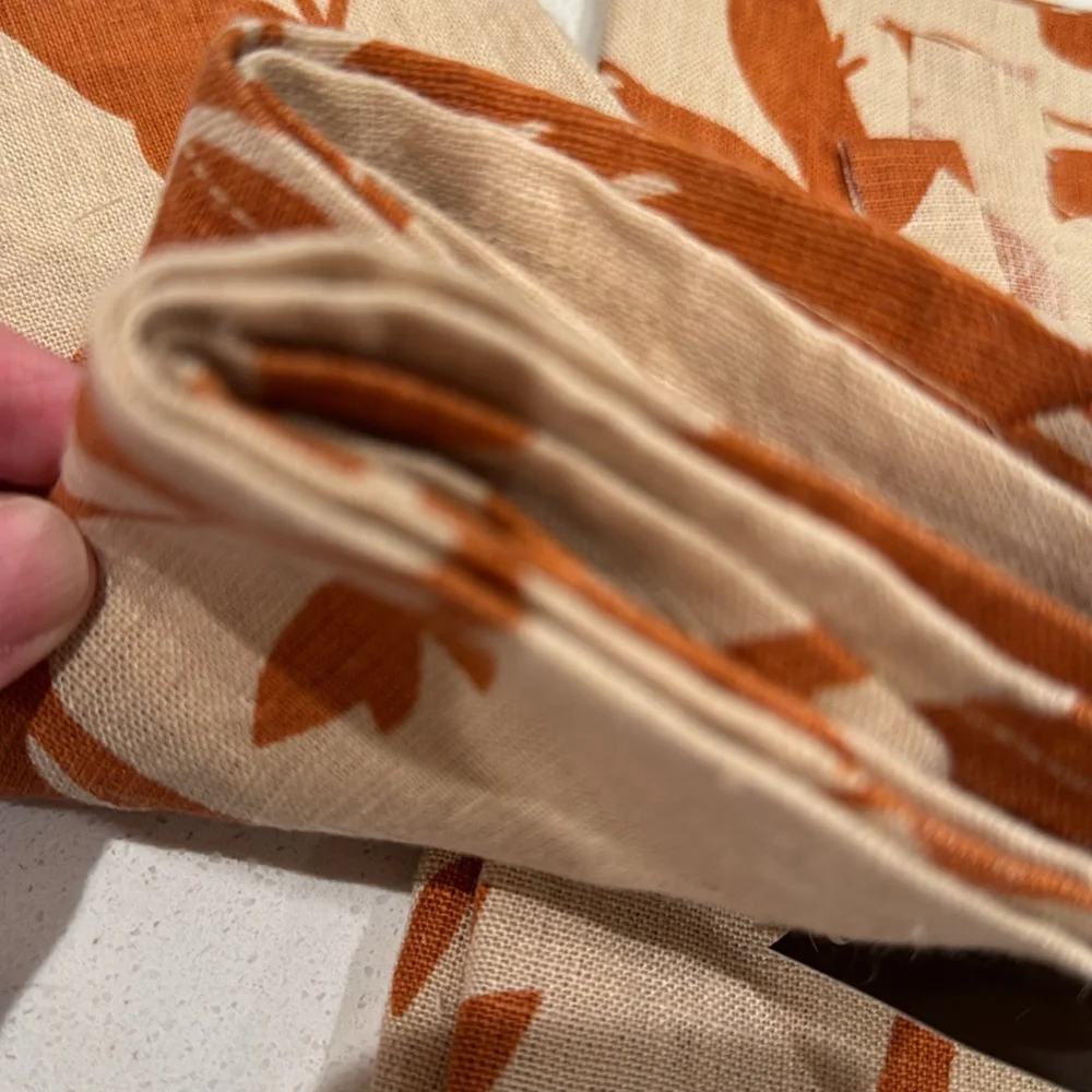 Anthropologie Linen Leaf set of 2 table‎ napkins